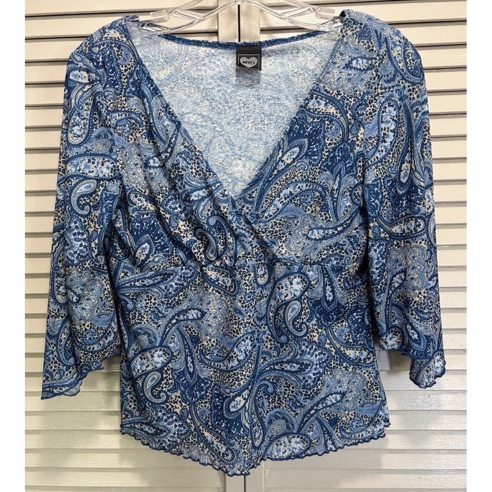 MYO Blue Paisley‎ Top Butterfly Sleeves Size Medium V Neck Ruffle Hem Boho